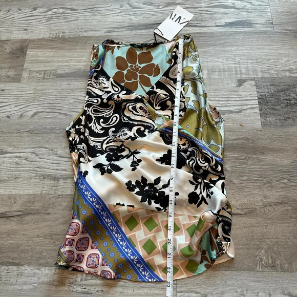 blouses - Picture 4 of 8